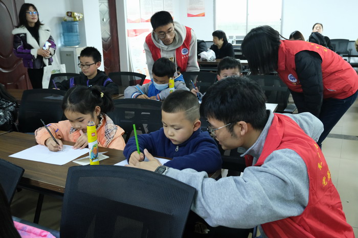 dBIU_1680491770403063690.jpg