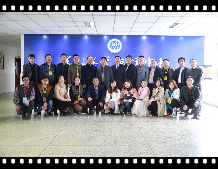 学校40周年校庆校友返校_副本.jpg